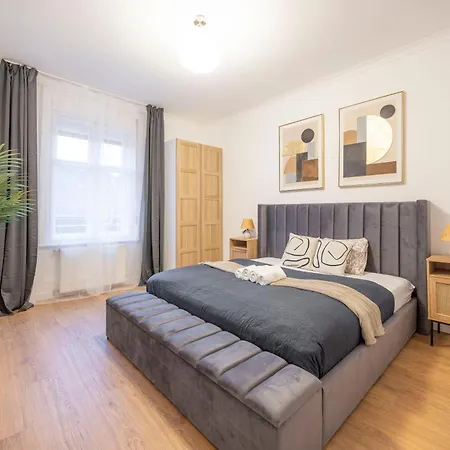Apartment Deluxe & Cozy King St In The Heart Of *
