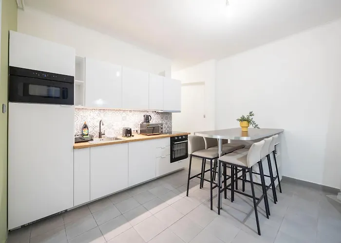 Deluxe & Cozy King St In The Heart Of